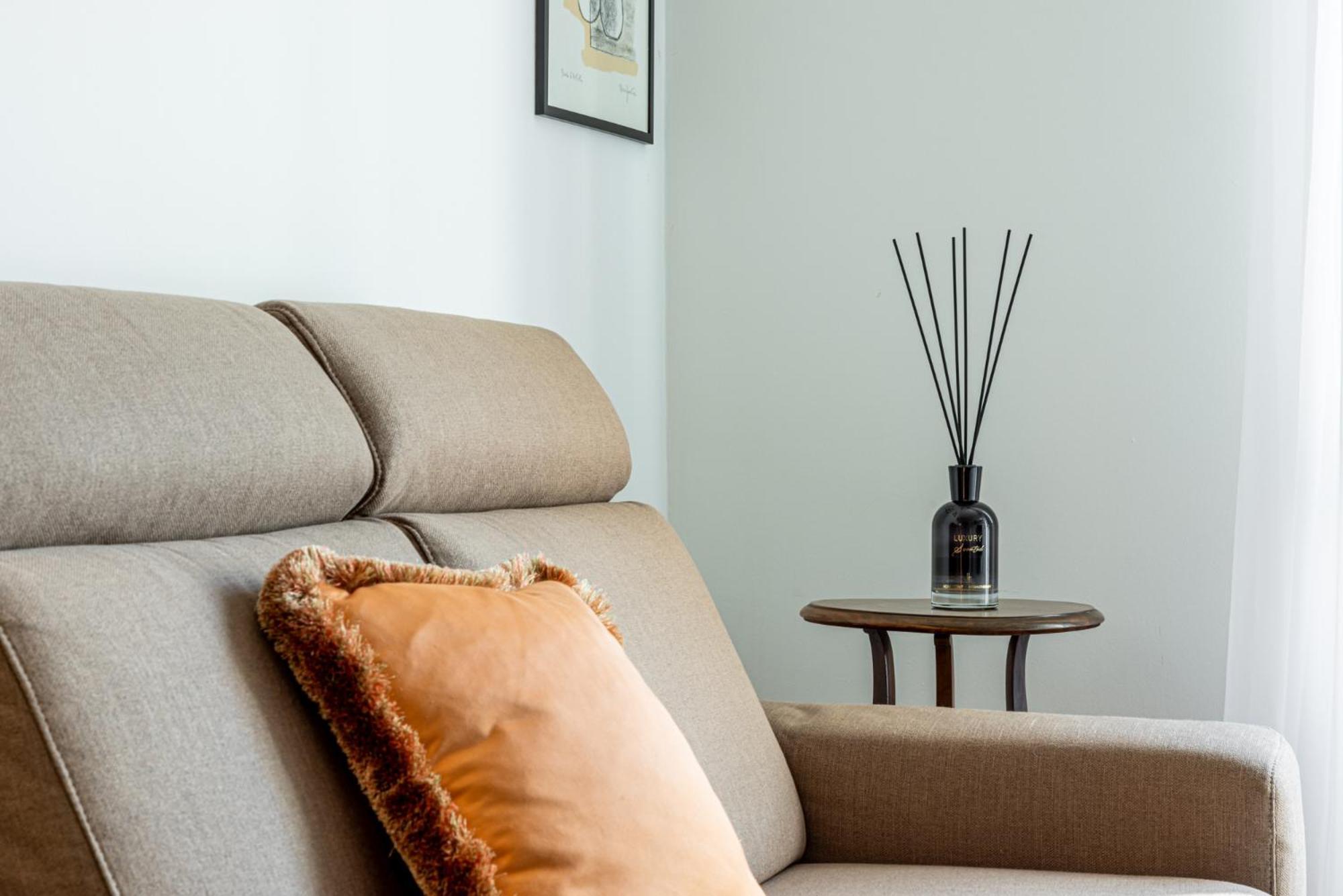 Apartment Luxury, Modern & Charming Near Station Mailand