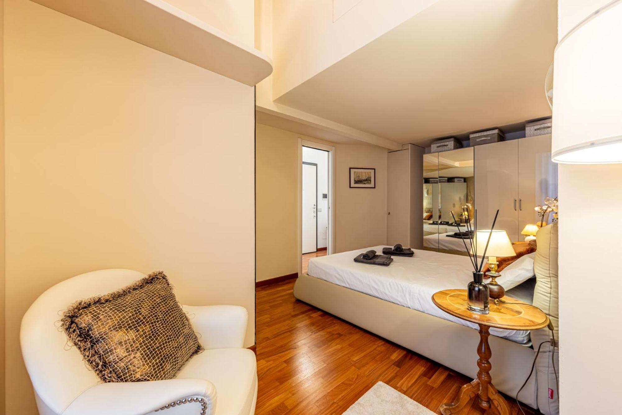 Luxury, Modern & Charming Near Station Apartment Mailand