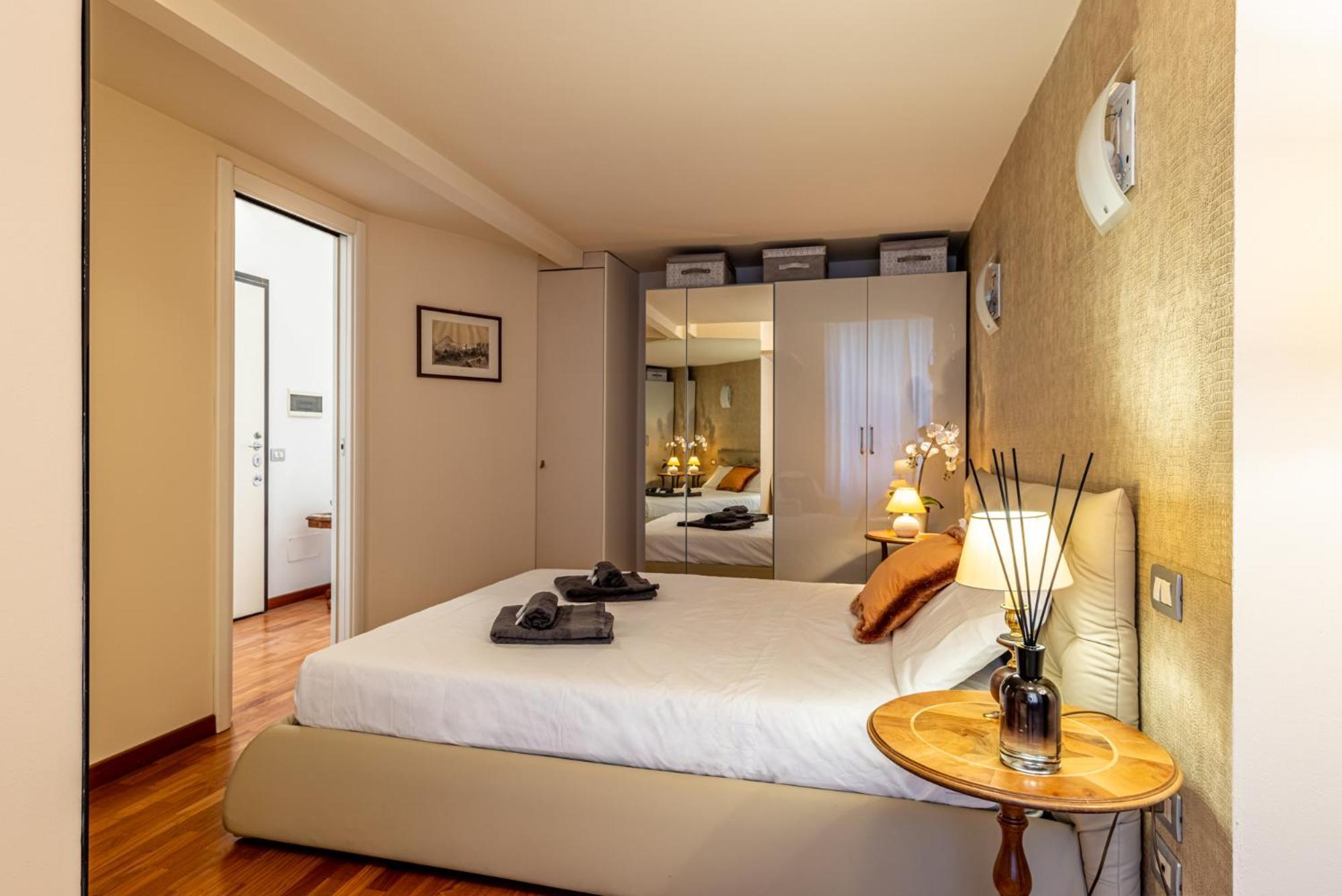 Luxury, Modern & Charming Near Station Mailand